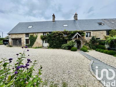 Maison - 245 m² - 7 pièces