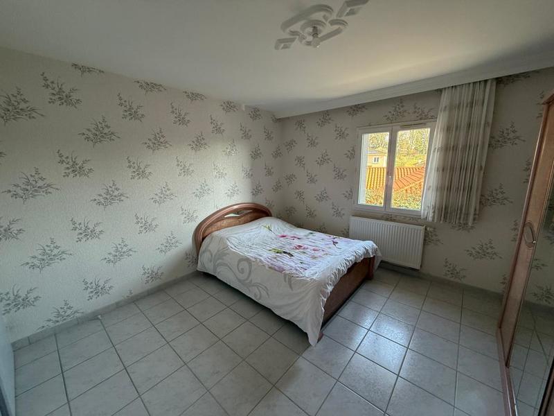 Maison - 159 m² - 7 pièces