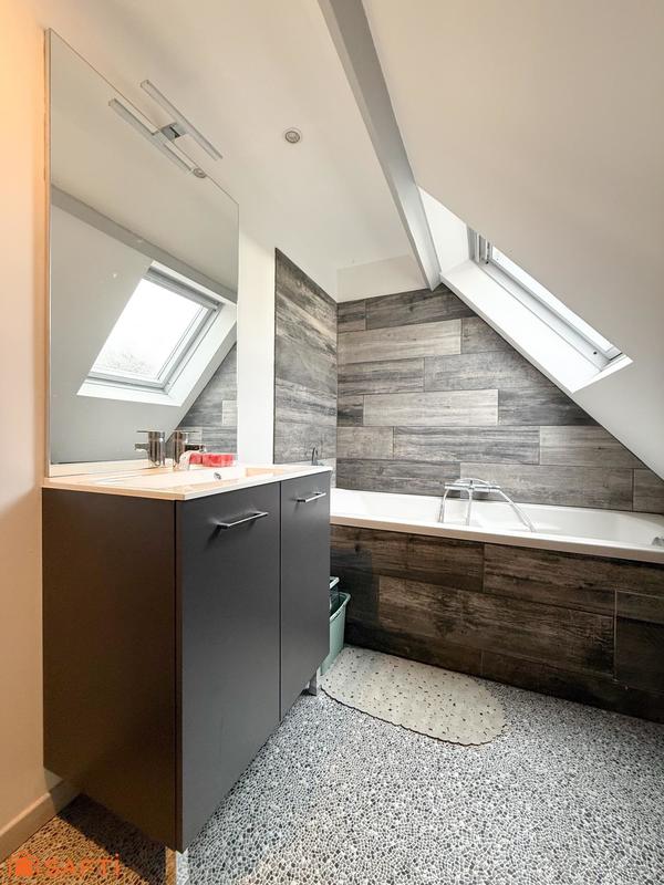 Maison de village - 97 m² - 4 pièces