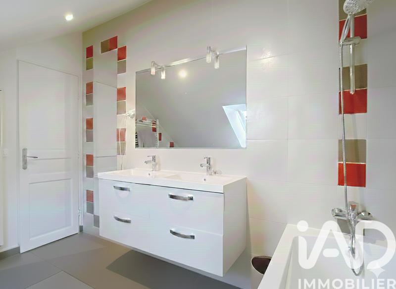 Maison - 101 m² - 6 pièces