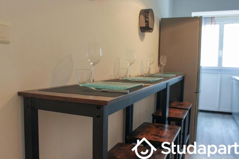 Chambre - 11 m² - 1 pièce