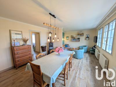 Maison - 99 m² - 5 pièces