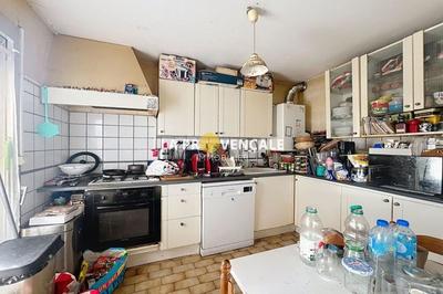 Villa - 100 m² - 5 pièces