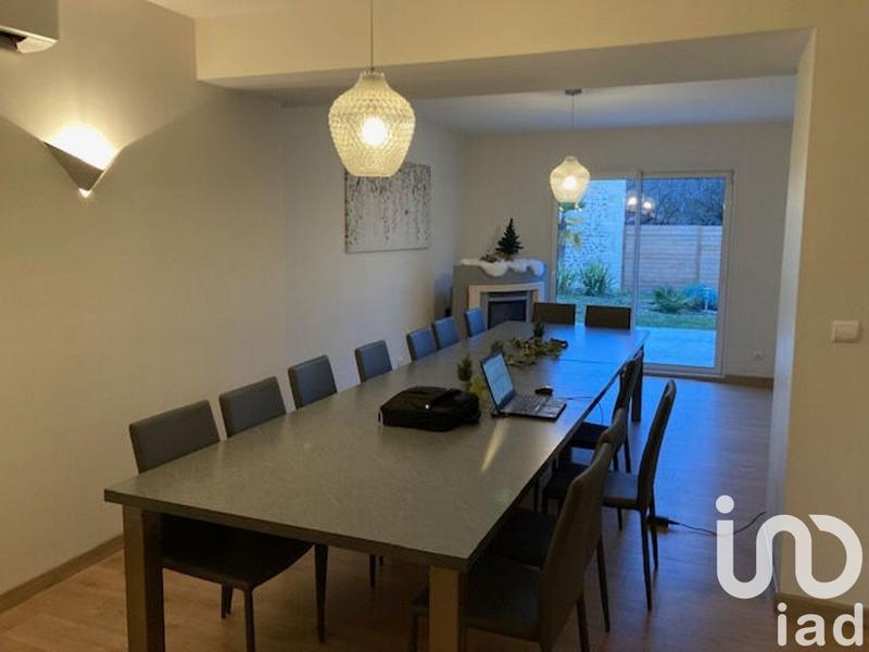 Maison - 323 m² - 9 pièces