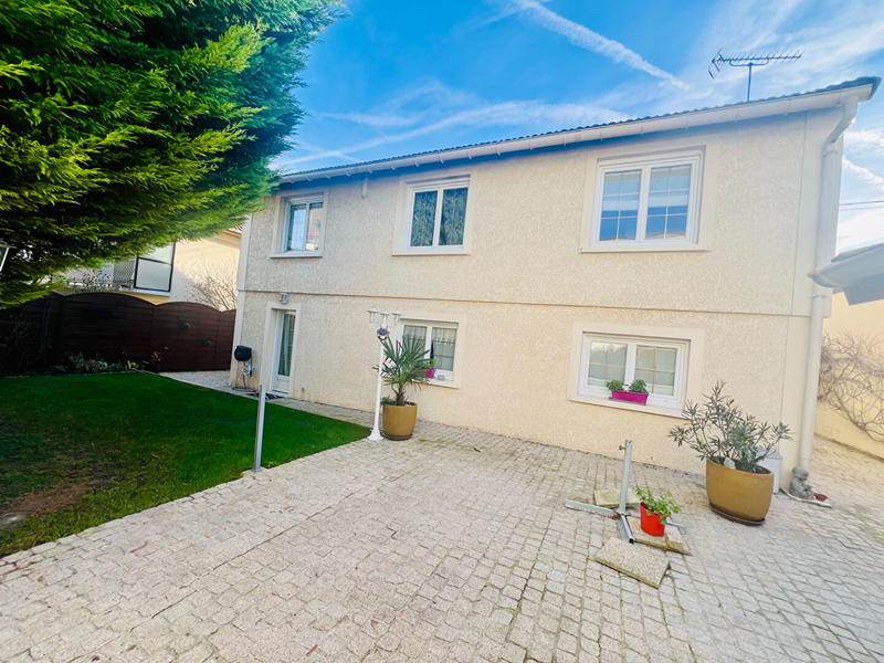 Maison - 150 m² - 8 pièces