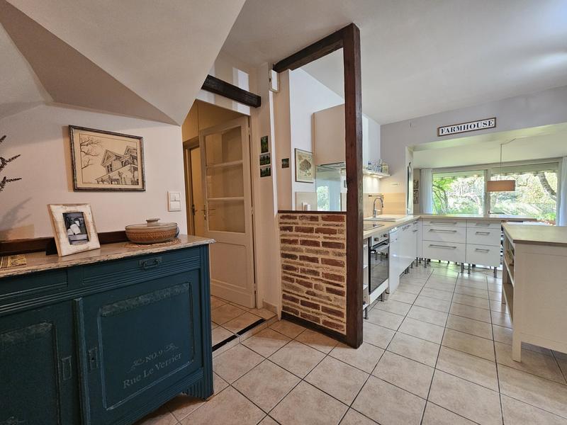 Maison traditionnelle - 157 m² - 4 pièces