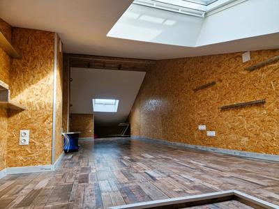 Appartement - 85 m² - 5 pièces