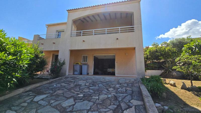 Villa - 103 m² - 5 pièces