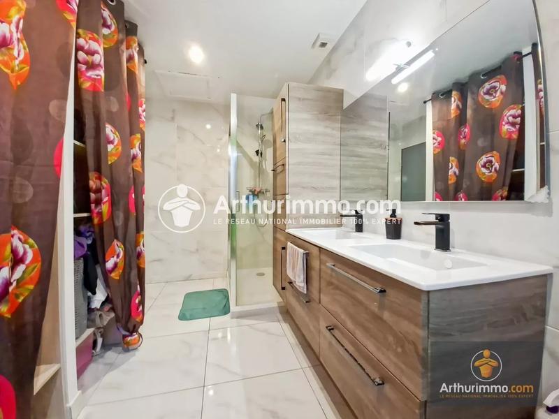 Maison - 96 m² - 5 pièces