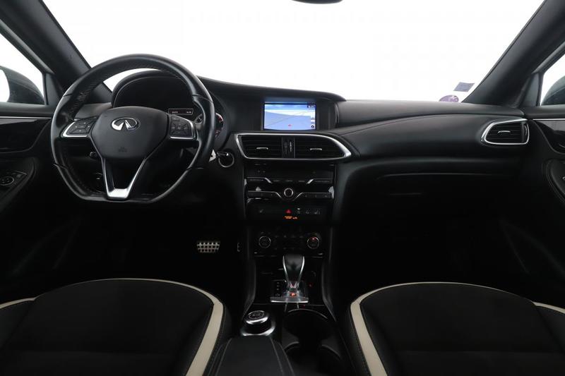Infiniti Q30 1.6t Sport Dct 156 ch
