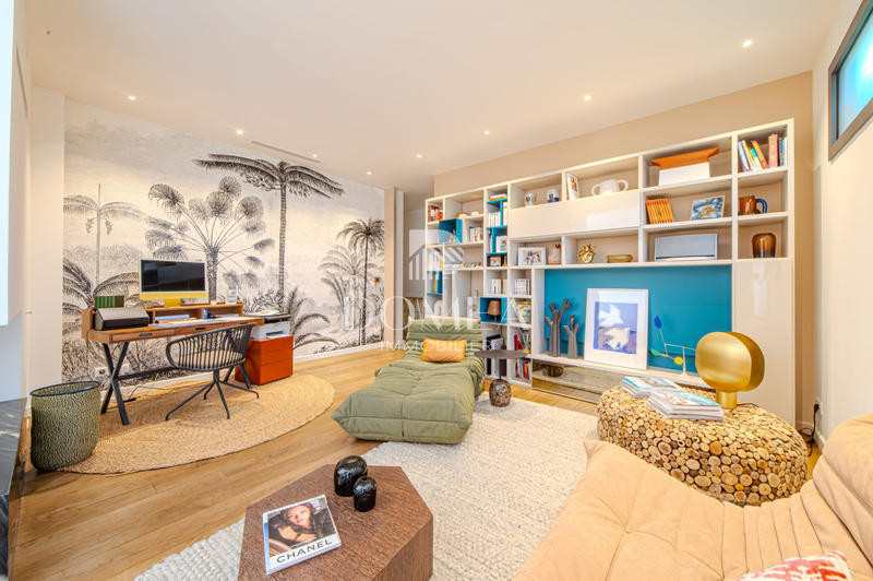 Villa - 288 m² - 6 pièces