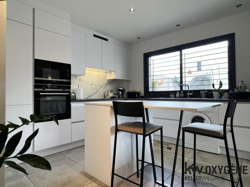 Maison - 98 m² - 5 pièces