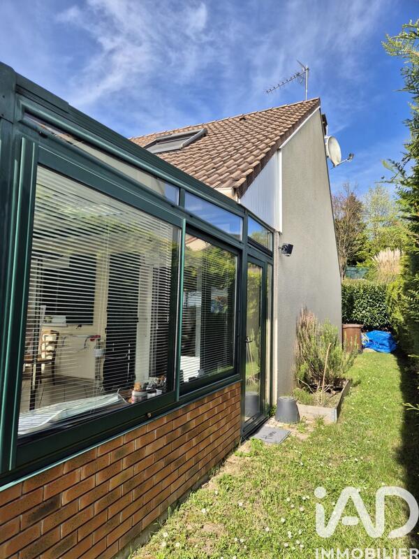 Maison - 204 m² - 8 pièces