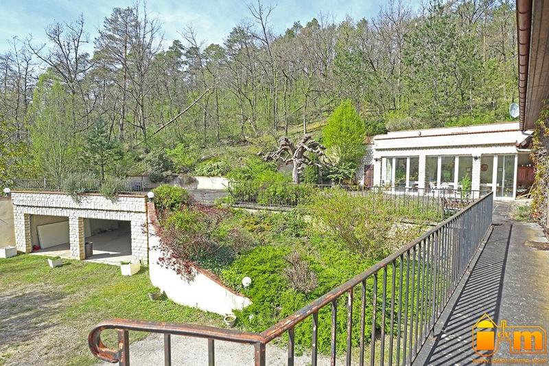 Maison - 187 m² - 8 pièces