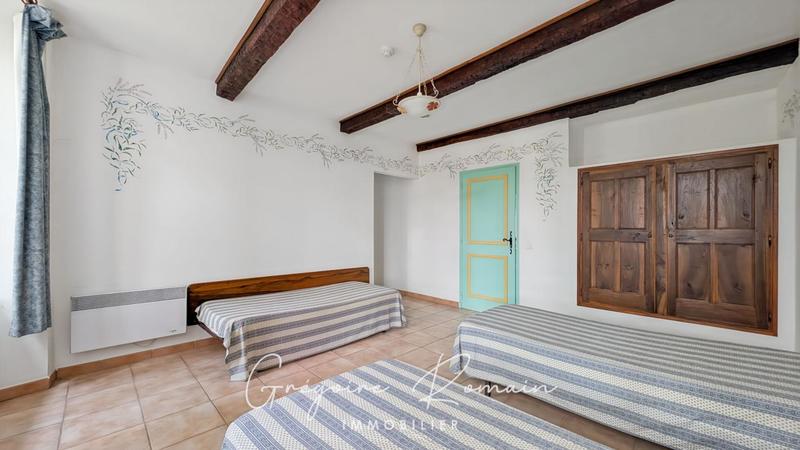 Maison - 140 m² - 6 pièces