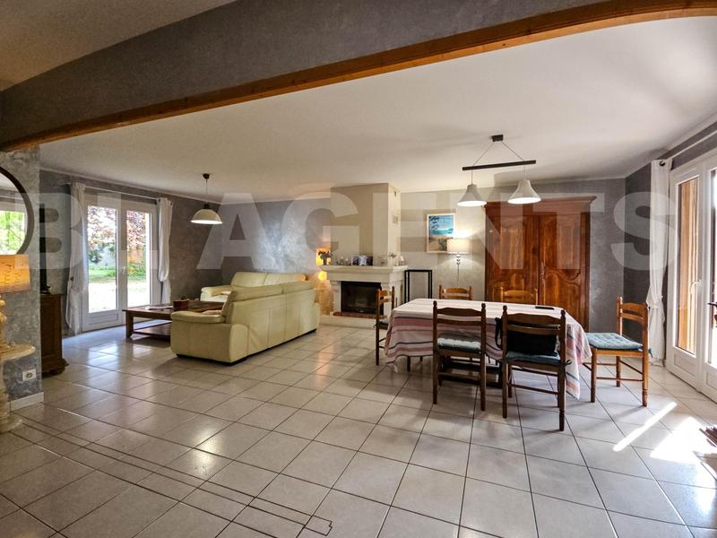 Pavillon - 151 m² - 6 pièces