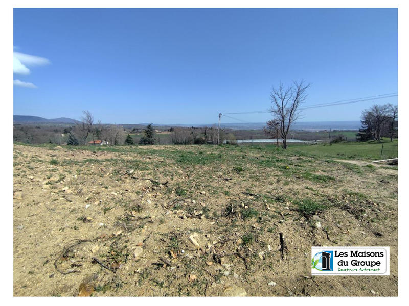 Terrain constructible - 858 m²