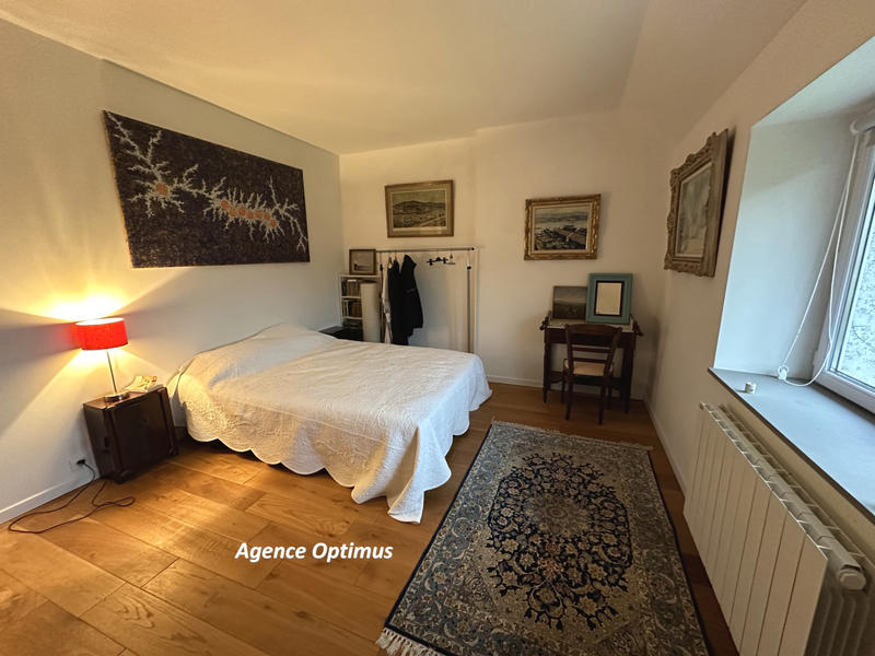 Propriété - 232 m² - 7 pièces