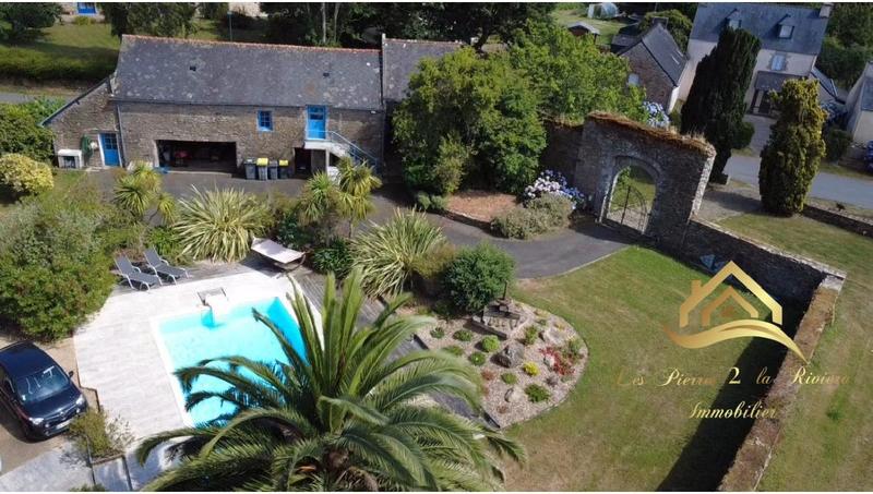 Maison - 340 m² - 13 pièces