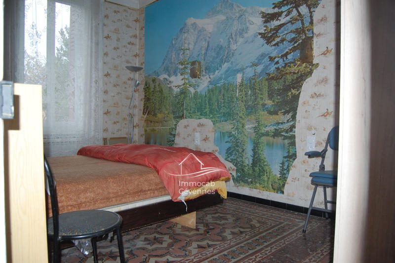 Maison - 260 m² - 7 pièces