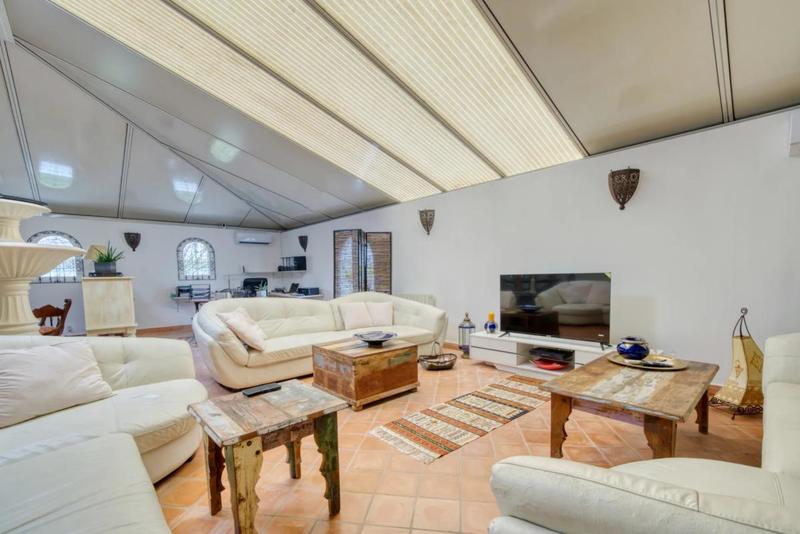 Maison - 307 m² - 5 pièces