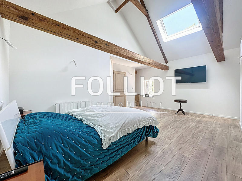 Maison - 309 m² - 10 pièces