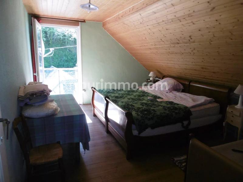 Maison - 260 m² - 10 pièces