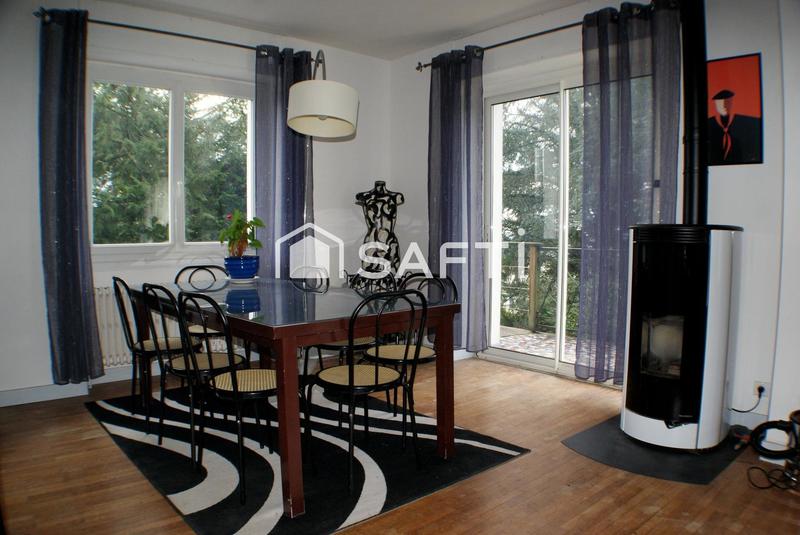 Maison - 167 m² - 8 pièces