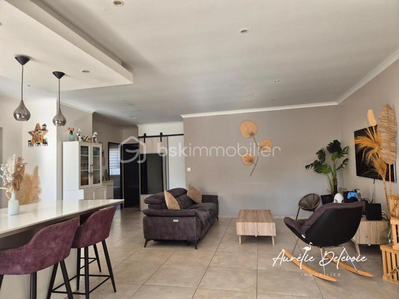 Maison traditionnelle - 95 m² - 4 pièces