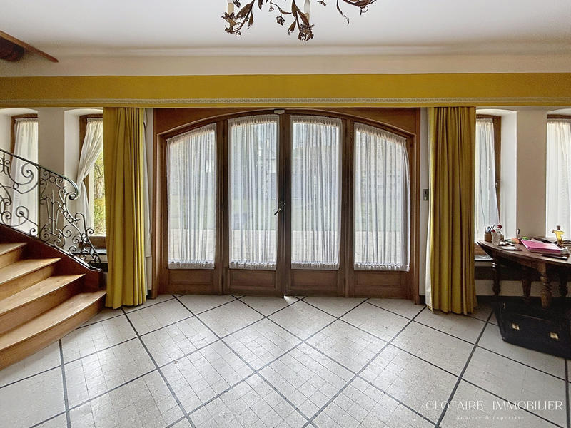 Maison ancienne - 279 m² - 13 pièces