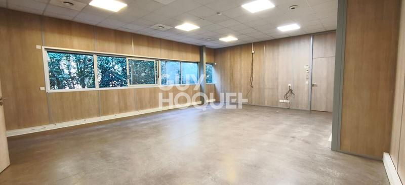 Bureau - 880 m² - 16 pièces