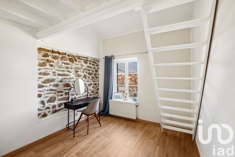 Maison - 210 m² - 6 pièces