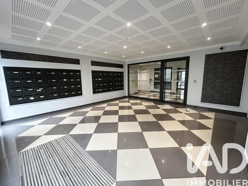 Appartement - 77 m² - 4 pièces