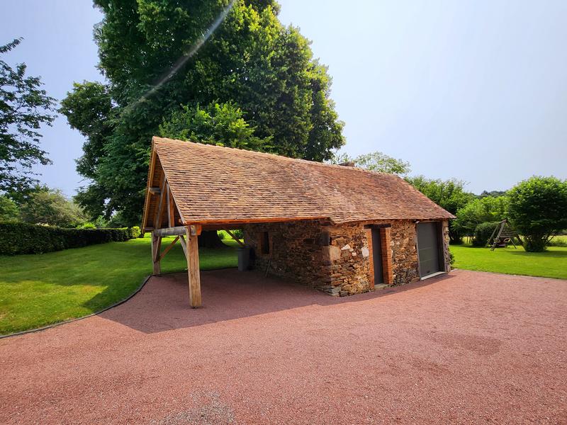 Propriété - 142 m² - 5 pièces