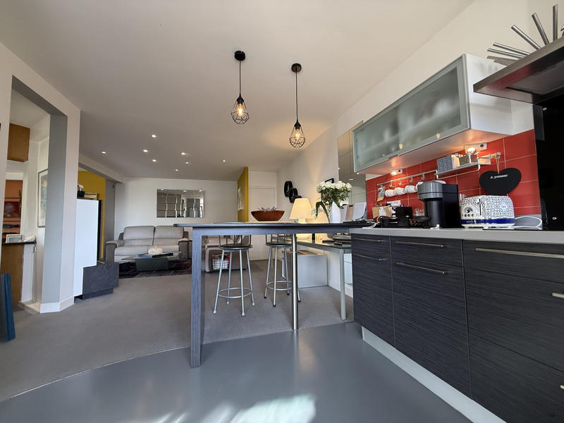 Maison contemporaine - 187 m² - 5 pièces