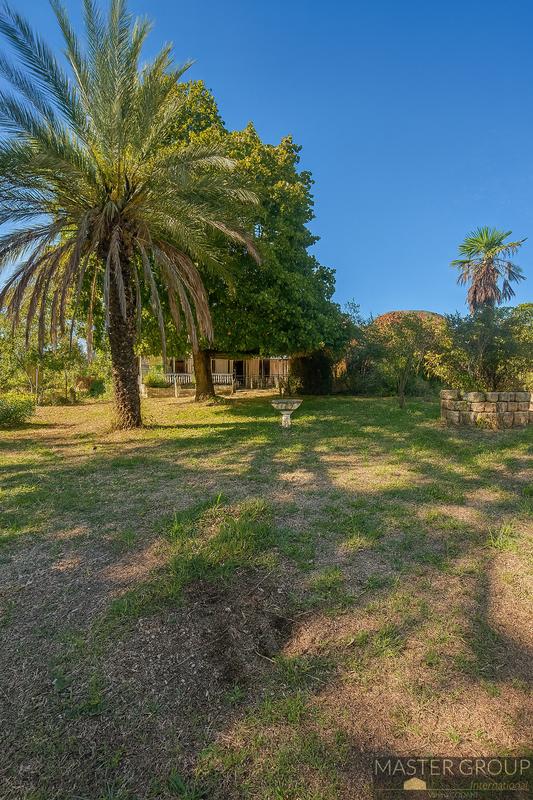 Maison - 208 m² - 9 pièces