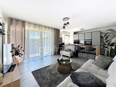 Appartement - 82 m² - 4 pièces