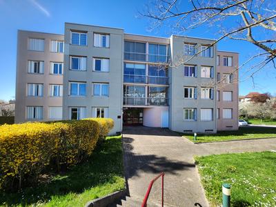 Appartement - 67 m² - 4 pièces