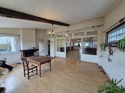 Maison - 350 m² - 14 pièces