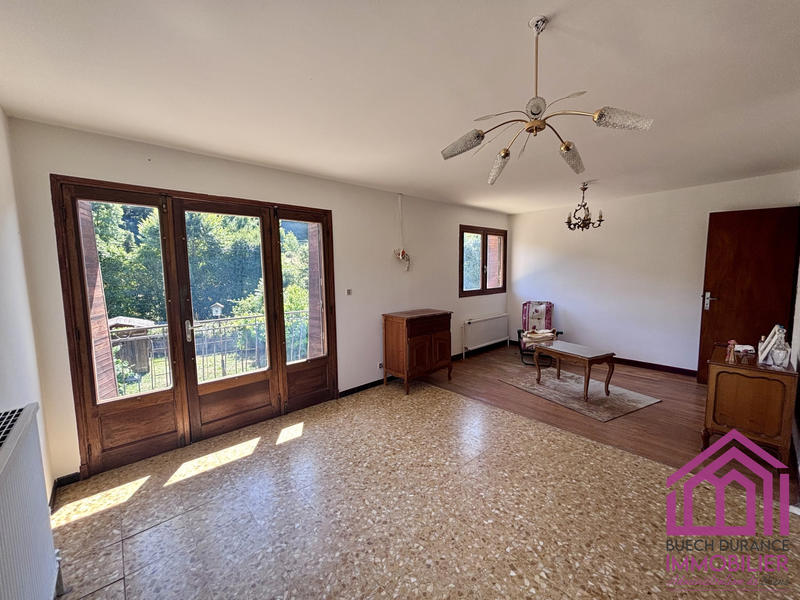 Maison - 199 m² - 10 pièces