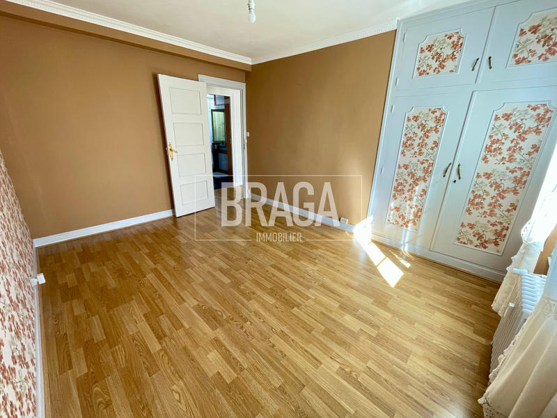 Appartement - 76 m² - 5 pièces