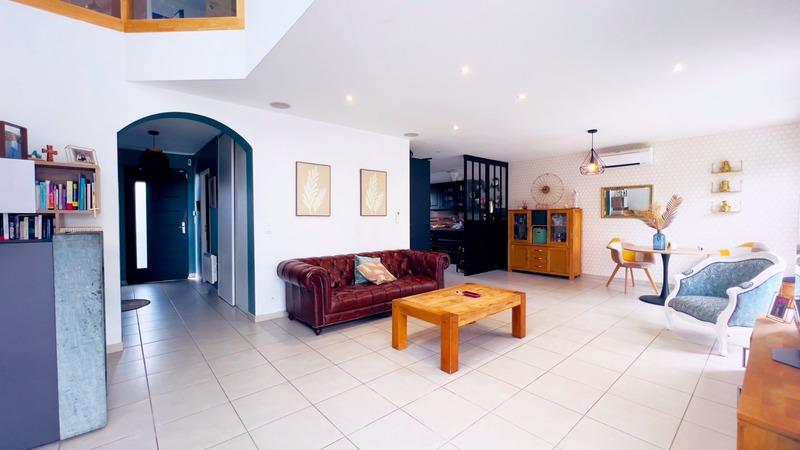 Maison - 153 m² - 5 pièces