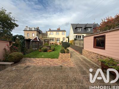 Maison de ville - 128 m² - 9 pièces