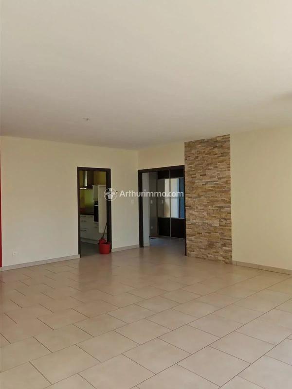 Maison - 137 m² - 5 pièces