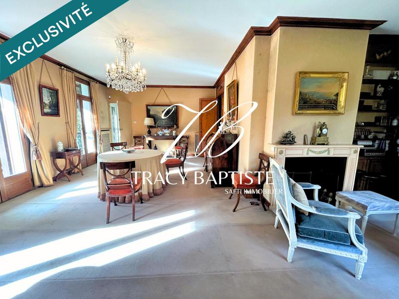 Maison - 294 m² - 8 pièces