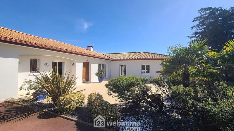 Villa - 199 m² - 7 pièces