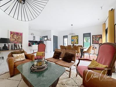 Maison - 96 m² - 4 pièces