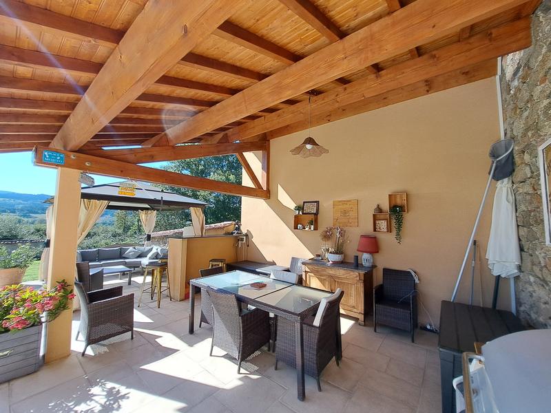 Maison - 207 m² - 6 pièces