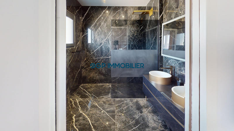 Maison contemporaine - 179 m² - 6 pièces