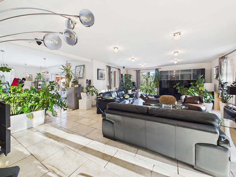 Maison - 195 m² - 5 pièces